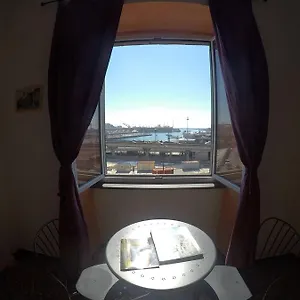Bed & Breakfast Al Fronte Del Porto, Janov